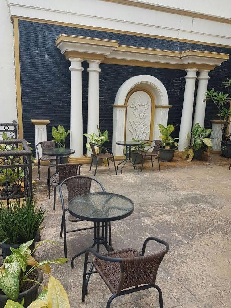 The Backpacker Semarang Hostel Luaran gambar
