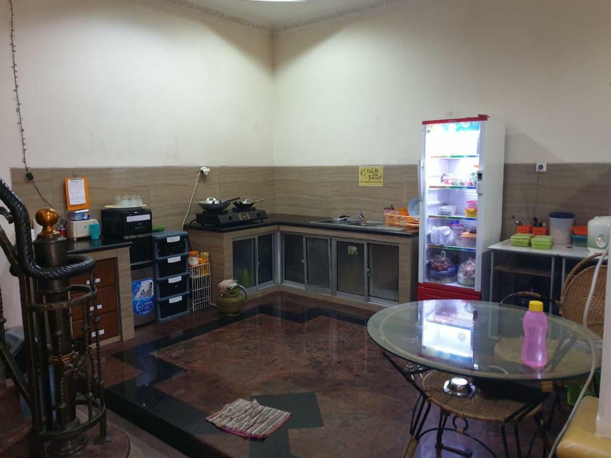 The Backpacker Semarang Hostel Luaran gambar